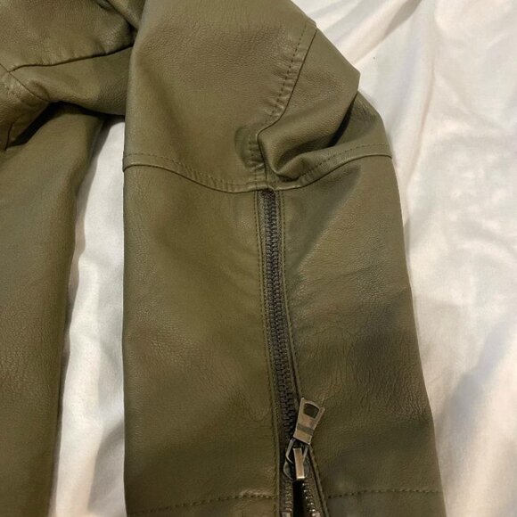 Kate & Mallory Moto Jacket - Picture 3 of 6